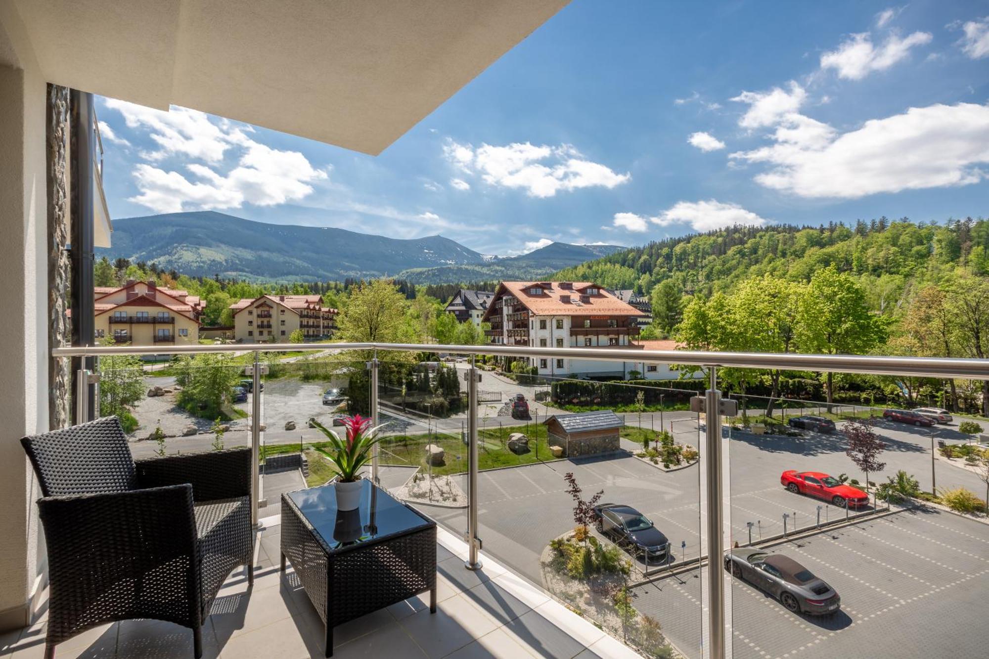 Apartamenty Bluesky - Ogrodnicza 7 I 9 - Z Widokiem Na Gory, W Zielonej Okolicy, Blisko Centrum I Atrakcji Karpacza Habitación foto